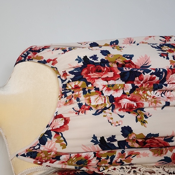 Size M UMGEE open shoulder floral print top.    F80 - Picture 3 of 9